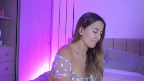 Isabella online show from April 2026 11:06:01 PM