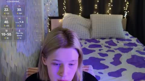 Snapshot of babees_eva chatting on March 2026 10:59:02 AM Sweety Eva online show from March 2026 10:59:02 AM