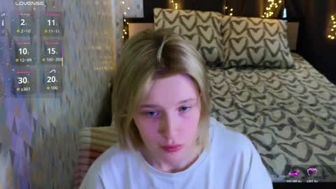 Snapshot of babees_eva chatting on April 2026 11:00:01 AM Sweety Eva online show from April 2026 11:00:01 AM