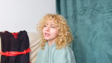 Snapshot of baby_doll91 chatting on February 2025 08:28:02 PM Babby Doll online show from February 2025 08:28:02 PM