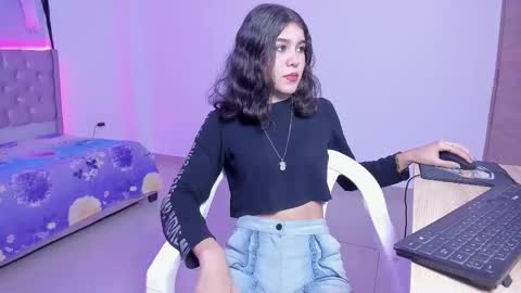 baby_glow01 online show from November 2025 01:22:02 PM