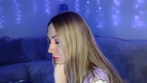 Diva x  online show from February 2025 09:25:02 PM