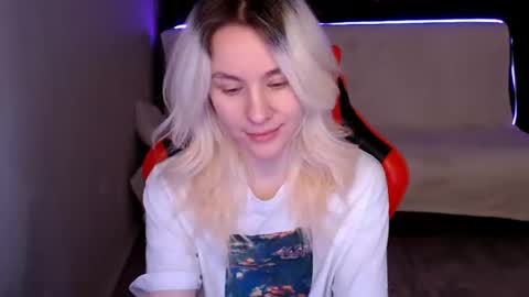 baby_kitte online show from December 2024 03:35:01 AM