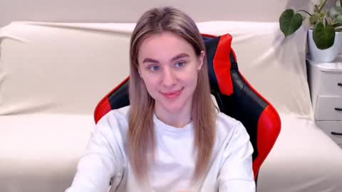 baby_kitte online show from February 2025 08:03:02 PM