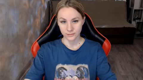 baby_kitte online show from February 2026 04:09:01 AM