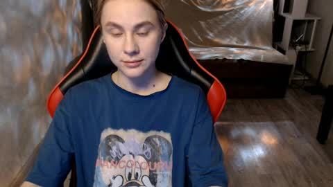 baby_kitte online show from April 2026 12:42:02 AM