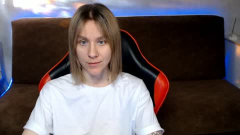baby_kitte online show from June 2026 09:56:01 AM