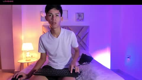 Snapshot of baby_noaht chatting on June 2026 12:20:01 PM baby_noaht online show from June 2026 12:20:01 PM