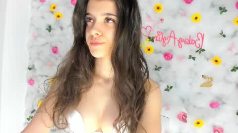 Snapshot of babyaylin chatting on February 2025 05:45:02 AM Aylin online show from February 2025 05:45:02 AM