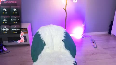 Snapshot of babydi_ chatting on February 2025 03:04:02 AM hiii honey im Diana 3 online show from February 2025 03:04:02 AM