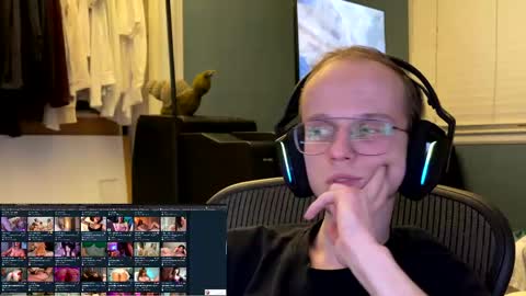Snapshot of babyfacenorth chatting on May 2026 05:15:01 AM Big cock boy online show from May 2026 05:15:01 AM