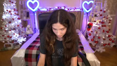 Snapshot of babyflowerr chatting on December 2024 02:15:01 AM Sasha online show from December 2024 02:15:01 AM