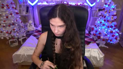 Snapshot of babyflowerr chatting on December 2024 02:33:02 AM Sasha online show from December 2024 02:33:02 AM