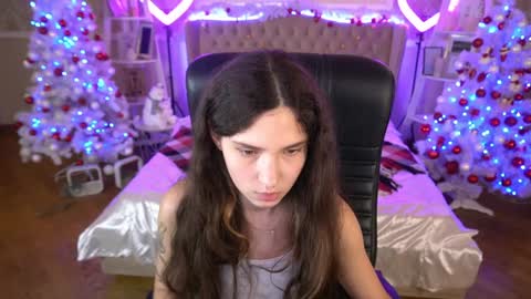 Snapshot of babyflowerr chatting on December 2024 03:25:02 AM Sasha online show from December 2024 03:25:02 AM