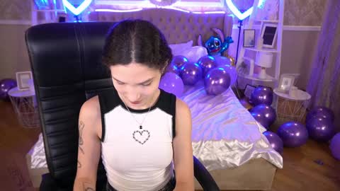 Snapshot of babyflowerr chatting on January 2025 08:26:02 PM Sasha online show from January 2025 08:26:02 PM