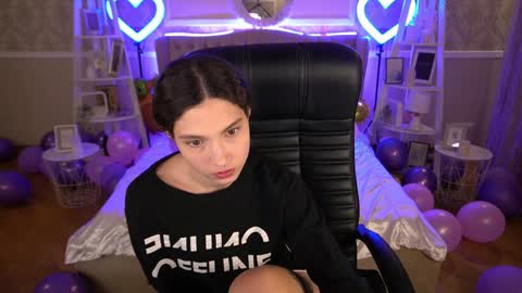 Snapshot of babyflowerr chatting on January 2025 11:19:01 PM Sasha online show from January 2025 11:19:01 PM