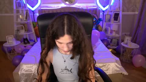 Snapshot of babyflowerr chatting on January 2025 04:32:01 AM Sasha online show from January 2025 04:32:01 AM