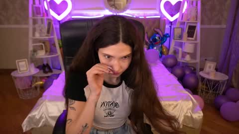 Snapshot of babyflowerr chatting on January 2025 11:56:02 PM Sasha online show from January 2025 11:56:02 PM