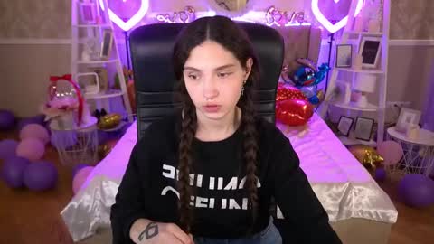 Snapshot of babyflowerr chatting on February 2025 04:52:02 AM Sasha online show from February 2025 04:52:02 AM