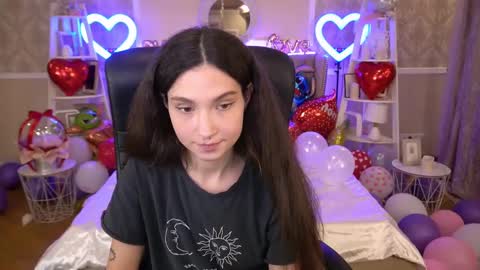 Snapshot of babyflowerr chatting on February 2025 11:09:02 PM Sasha online show from February 2025 11:09:02 PM