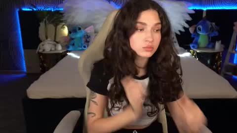 Snapshot of babyflowerr chatting on October 2025 07:05:01 PM Sasha online show from October 2025 07:05:01 PM