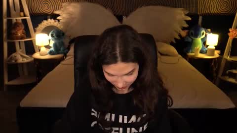 Sasha online show from November 2025 07:56:02 PM