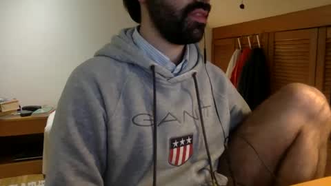 Tom A.    online show from January 2025 11:49:02 PM