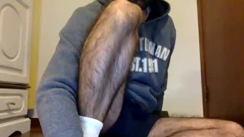 Tom A.    online show from January 2025 11:50:01 PM