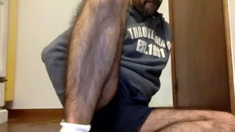 Tom A.    online show from January 2025 11:34:02 PM