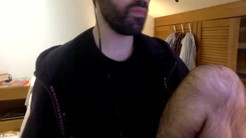 Tom A.    online show from February 2025 11:44:02 PM