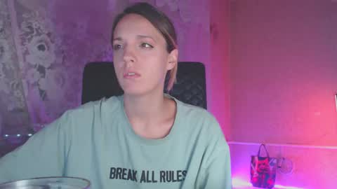 Sonya online show from September 2025 11:15:02 PM