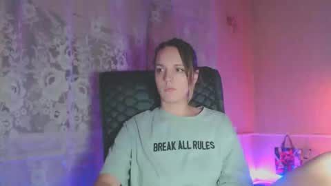 Sonya online show from November 2025 07:47:01 PM