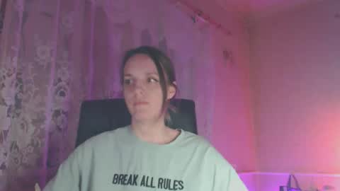 Sonya online show from April 2026 05:16:02 PM