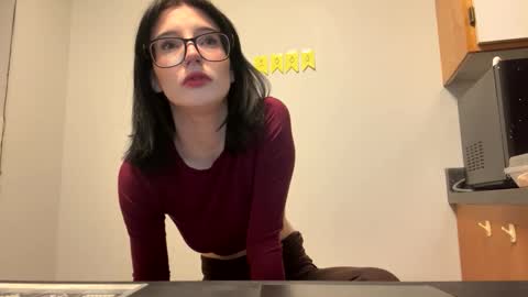 Snapshot of babysapphiree chatting on February 2026 03:02:01 AM sapphire online show from February 2026 03:02:01 AM