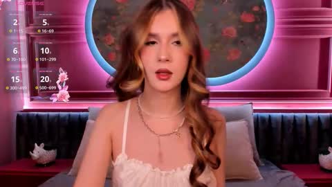 Gloria online show from November 2025 11:52:01 PM