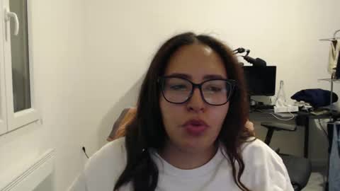 Baby  girl online show from October 2025 12:15:02 PM