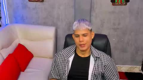 Snapshot of bad_boytoh chatting on December 2025 12:22:02 PM bad_boytoh online show from December 2025 12:22:02 PM