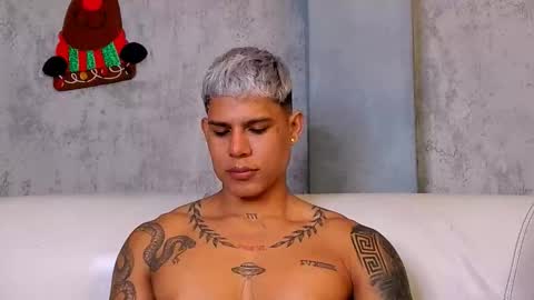 Snapshot of bad_boytoh chatting on December 2025 01:19:01 PM bad_boytoh online show from December 2025 01:19:01 PM