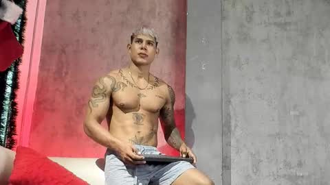 Snapshot of bad_boytoh chatting on January 2026 12:52:01 PM bad_boytoh online show from January 2026 12:52:01 PM