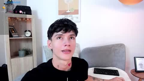 jhojan online show from October 2025 10:04:02 PM