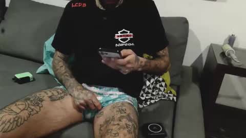 BadCouple  online show from December 2025 02:08:02 AM