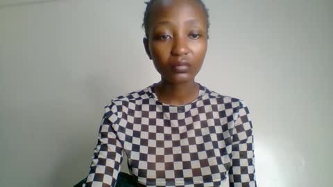 baddie_bunnie online show from November 2025 02:47:02 AM