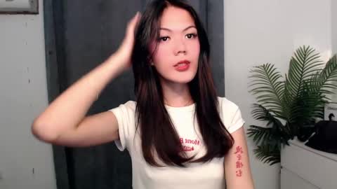 Snapshot of baddie_bunnyx chatting on May 2026 12:32:02 PM Hello im your lovely Cheska online show from May 2026 12:32:02 PM