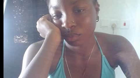Snapshot of baddiebitchx chatting on May 2026 12:21:01 PM baddiebitchx online show from May 2026 12:21:01 PM