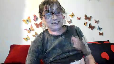 Snapshot of badgg chatting on December 2024 02:35:02 PM Gina online show from December 2024 02:35:02 PM