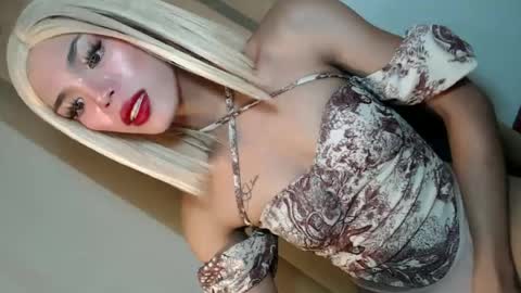 Snapshot of badgirl_jasmine chatting on June 2026 12:20:01 AM jasmine online show from June 2026 12:20:01 AM