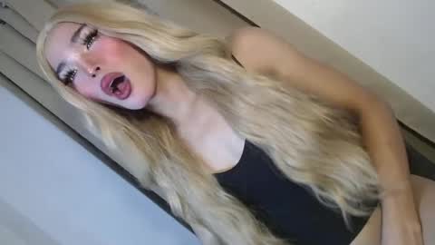Snapshot of badgirl_jasmine chatting on July 2026 05:15:01 AM jasmine online show from July 2026 05:15:01 AM