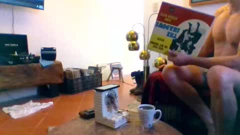 Mexican livin Off the Wall online show from November 2025 09:58:01 PM