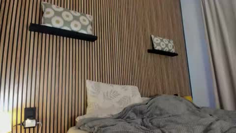 Snapshot of badmodel_ chatting on November 2025 03:05:02 PM Name online show from November 2025 03:05:02 PM