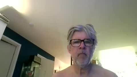 Snapshot of baggelina75 chatting on April 2026 11:57:01 AM baggelina75 online show from April 2026 11:57:01 AM